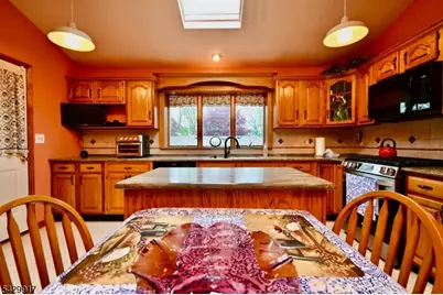 32 Dover Milton Rd, Jefferson Township, NJ 07438 - Photo 6
