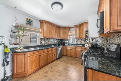 333 Amon Ter, Linden, NJ 07036 - Photo 10