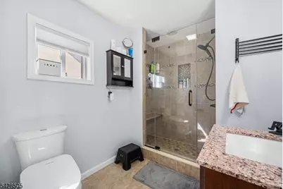 333 Amon Ter, Linden, NJ 07036 - Photo 14