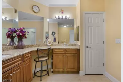6102 Veterans Dr #102, Rockaway Township, NJ 07885 - Photo 18
