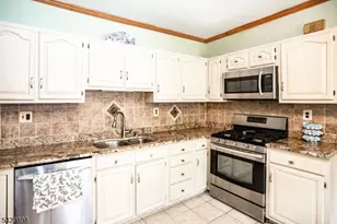 54 N 13th St, Hawthorne, NJ 07506 - Photo 14