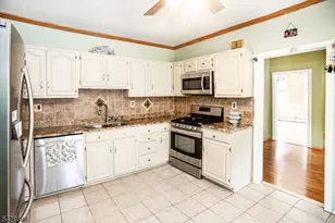 54 N 13th St, Hawthorne, NJ 07506 - Photo 16