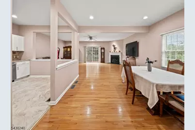 67 Rhyan Dr, Parsippany, NJ 07054 - Photo 4
