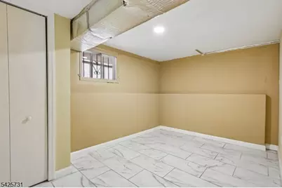 296 Montclair Ave, Newark, NJ 07104 - Photo 32