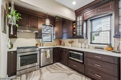 296 Montclair Ave, Newark, NJ 07104 - Photo 18