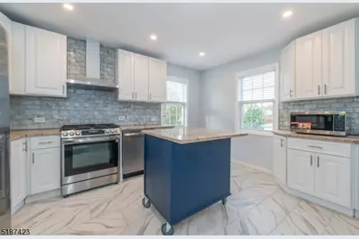 14 Grove Ter #2, Montclair, NJ 07042 - Photo 8