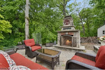 60 Edgemere Rd, Livingston, NJ 07039 - Photo 44