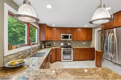 60 Edgemere Rd, Livingston, NJ 07039 - Photo 14