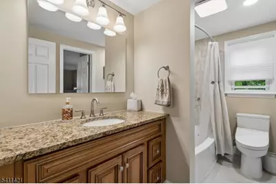 60 Edgemere Rd, Livingston, NJ 07039 - Photo 28