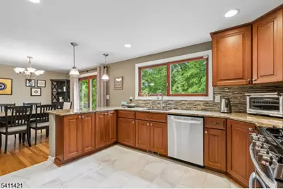 60 Edgemere Rd, Livingston, NJ 07039 - Photo 12