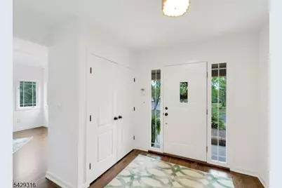 22 Fox Run Rd, Allendale, NJ 07401 - Photo 4