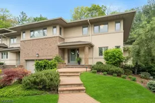 22 Fox Run Rd, Allendale, NJ 07401 - Photo 1