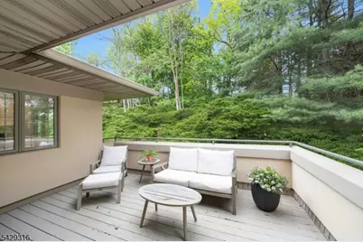 22 Fox Run Rd, Allendale, NJ 07401 - Photo 38