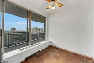 2077 Center Ave, Fort Lee, NJ 07024 - Photo 6