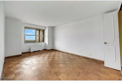 2077 Center Ave, Fort Lee, NJ 07024 - Photo 12