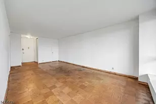 2077 Center Ave, Fort Lee, NJ 07024 - Photo 4