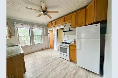 4A Swaine Pl, West Orange Township, NJ 07052 - Photo 2