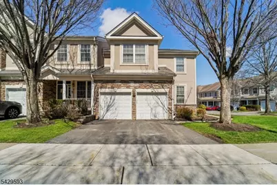 123 Levinberg Ln, Wayne Twp., NJ 07470 - Photo 2