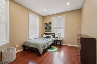 123 Levinberg Ln, Wayne Twp., NJ 07470 - Photo 10