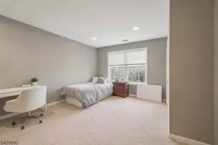 123 Levinberg Ln, Wayne Twp., NJ 07470 - Photo 16