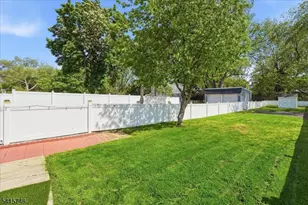 148 Jerome Pl, Bloomfield, NJ 07003 - Photo 36