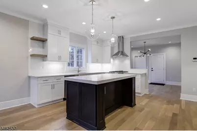 19 South St Unit 2, Summit, NJ 07901 - Photo 4