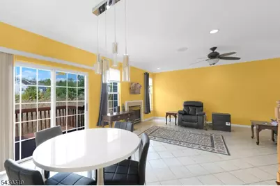 72 Albert Ct, Parsippany, NJ 07054 - Photo 4