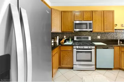 72 Albert Ct, Parsippany, NJ 07054 - Photo 28