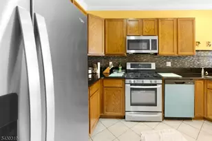 72 Albert Ct, Parsippany, NJ 07054 - Photo 28