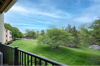 142 Woodward Ln, Bernards Township, NJ 07920 - Photo 2