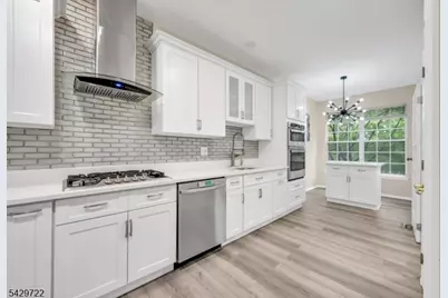 205 Crown Point Rd, Parsippany, NJ 07054 - Photo 4