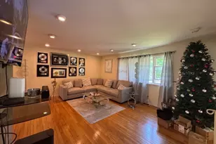 8 Berkeley Terrace, Livingston, NJ 07039 - Photo 4