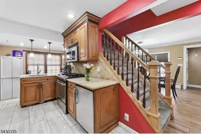 67 South Pkwy, Clifton, NJ 07014 - Photo 12