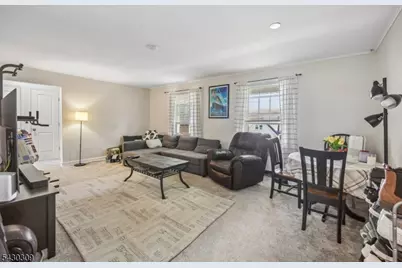 390 Morris Ave #8, Summit, NJ 07901 - Photo 2
