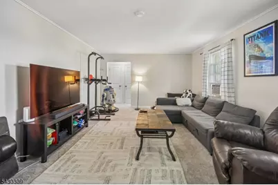 390 Morris Ave #8, Summit, NJ 07901 - Photo 4