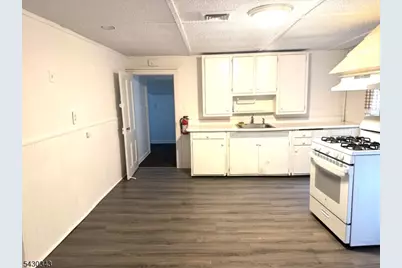 944 Hamburg Tpke, Wayne, NJ 07470 - Photo 4