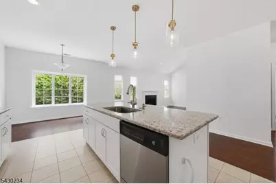 133 Savoth Ln, Woodbridge Township, NJ 07067 - Photo 4