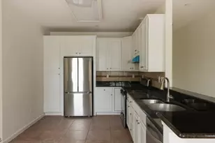 7 Patriots Path, South Bound Brook Boro, NJ 08880 - Photo 6