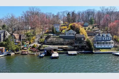 373 Lakeside Blvd, Hopatcong, NJ 07843 - Photo 22