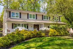 681 Glendale Rd, Franklin Lakes, NJ 07417 - Photo 2