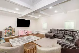 681 Glendale Rd, Franklin Lakes, NJ 07417 - Photo 14