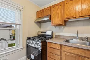 104 Thompson St, Raritan, NJ 08869 - Photo 8