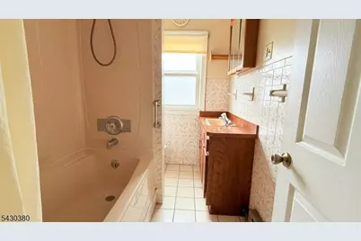 104 Thompson St, Raritan, NJ 08869 - Photo 10