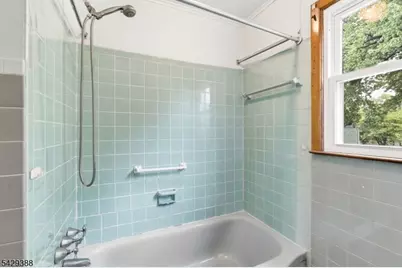 2 Moryan Rd, Edison Twp., NJ 08817 - Photo 24
