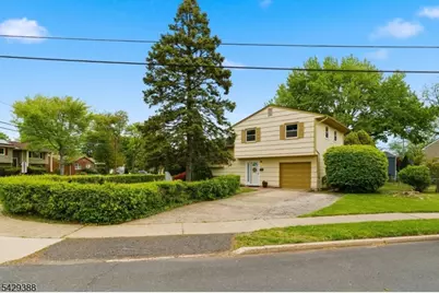 2 Moryan Rd, Edison Twp., NJ 08817 - Photo 2