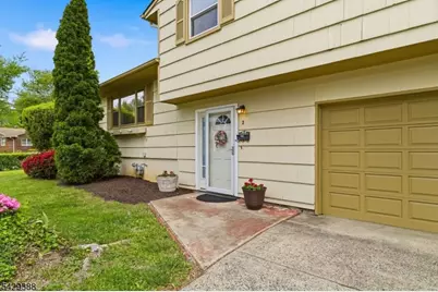 2 Moryan Rd, Edison Twp., NJ 08817 - Photo 6