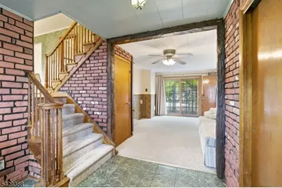 2 Moryan Rd, Edison Twp., NJ 08817 - Photo 12