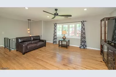 6 Beaumont Pl, Hanover Township, NJ 07981 - Photo 8