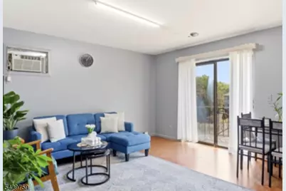 8 Sewall Ave #6C, Clifton, NJ 07011 - Photo 2