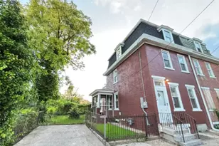 438 Lawrence St, Burlington City, NJ 08016 - Photo 2